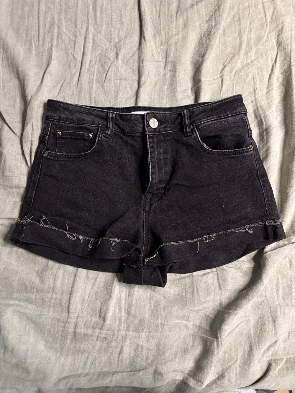 Zara Trafaluc Denimwaer Black Frayed Hem High-Rise Denim Shorts